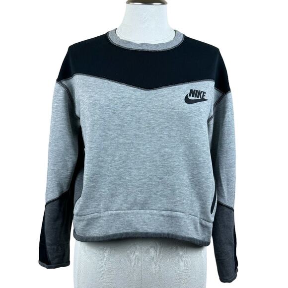 Women's Nike AR2855-063 Black Gray Tech Fleece Sweatshirt Pullover Cropped Top M - Picture 1 of 10